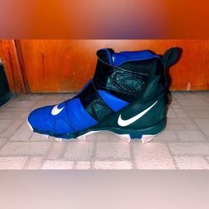 NIKE dark blue^ Velcro CLEATS ; football ; high top^^^^ size- 5.5 in boys